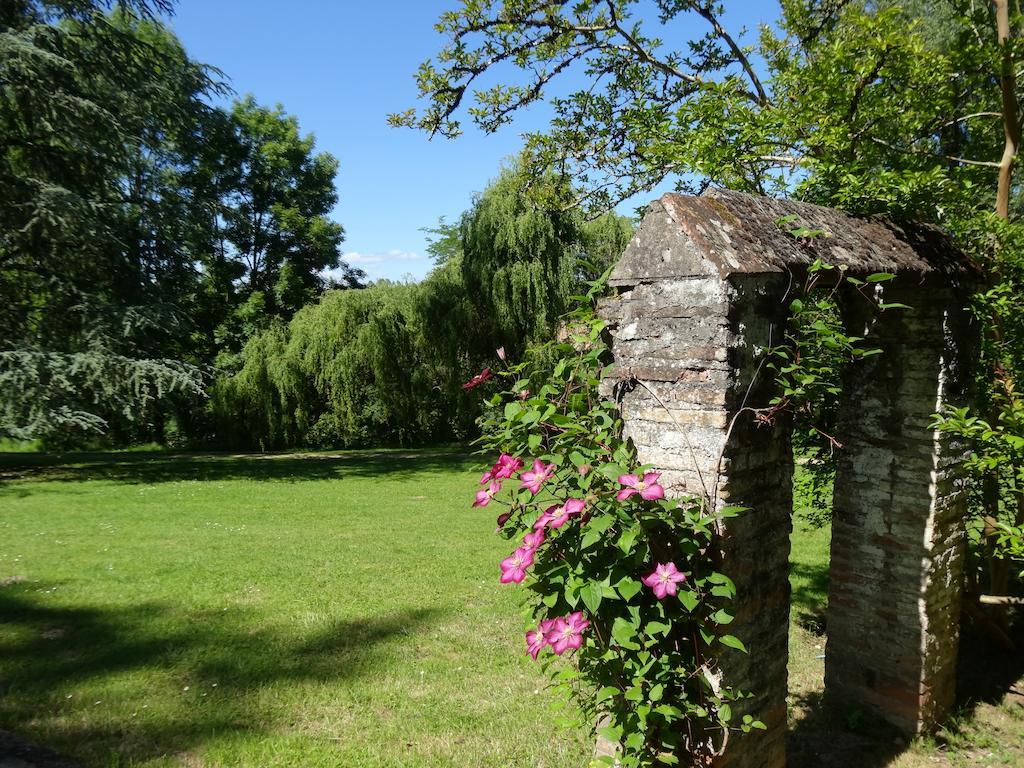 Hostellerie Restaurant Les Gorges De L'Aveyron Bruniquel ภายนอก รูปภาพ