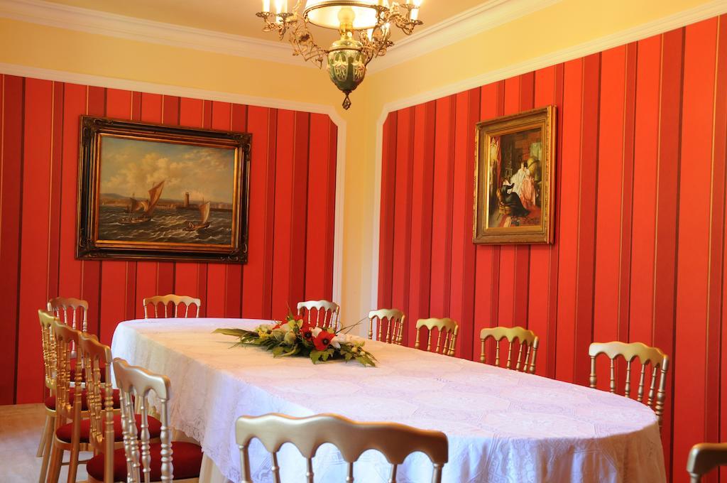 Hostellerie Restaurant Les Gorges De L'Aveyron Bruniquel ภายนอก รูปภาพ