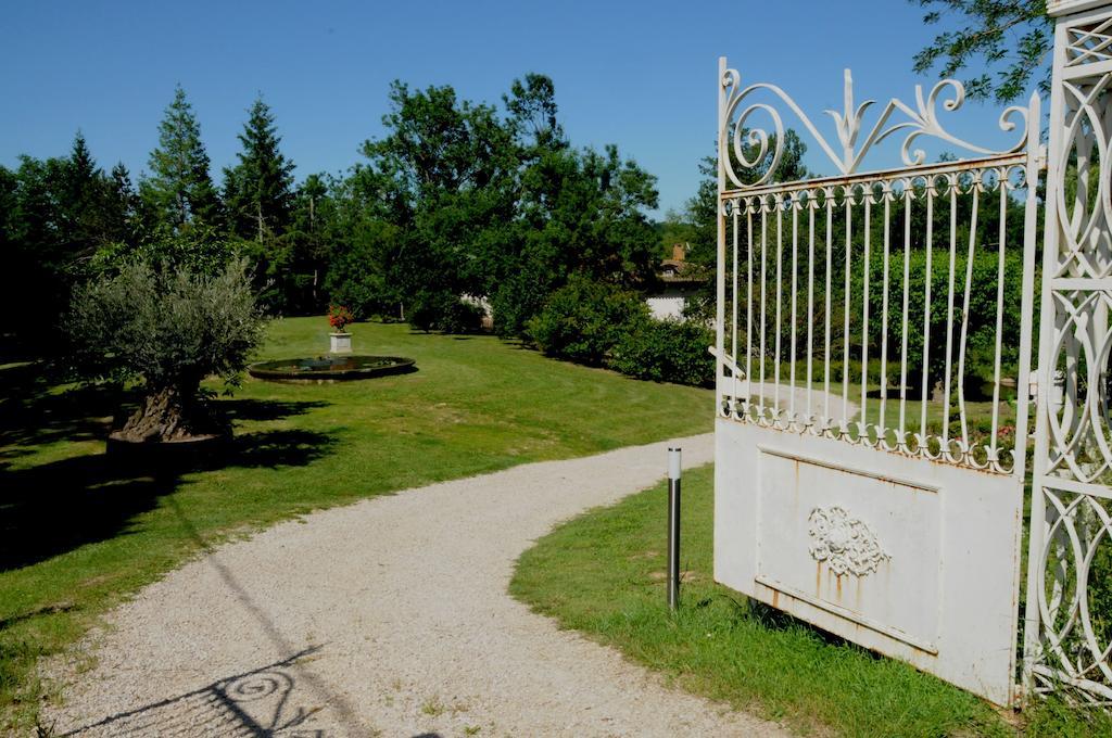 Hostellerie Restaurant Les Gorges De L'Aveyron Bruniquel ภายนอก รูปภาพ